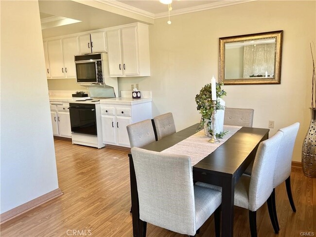 Building Photo - 3033 Via Vista
