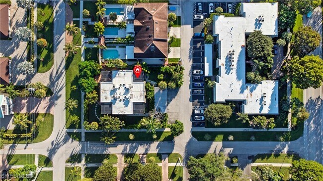 Building Photo - 514 11th Ave S