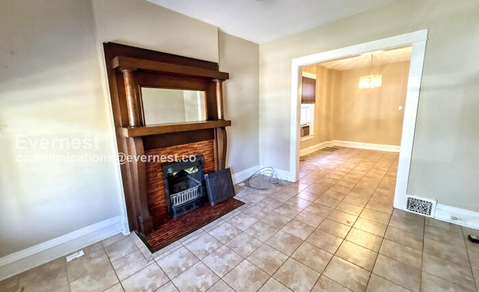 Building Photo - 453 S Clarkson St