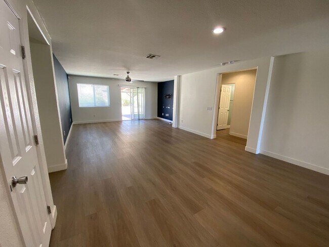 Building Photo - 36645 Quito Way