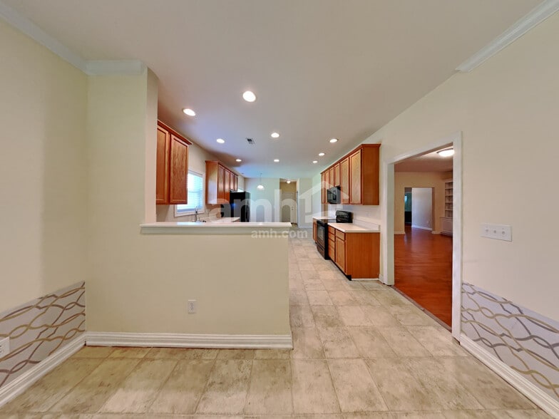 Building Photo - 4613 Clifton Ct
