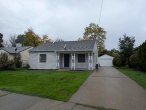 Building Photo - 2480 Baldwin Ave