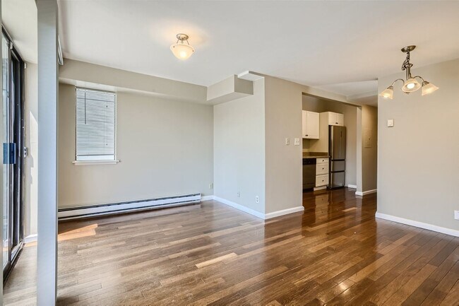 Interior Photo - 2312 E Denny Way