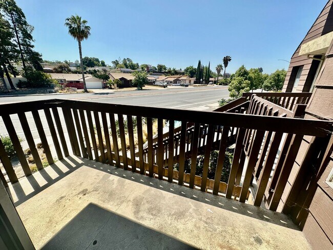 Building Photo - Upstairs 2 bedroom with 2 assigned parking spots!