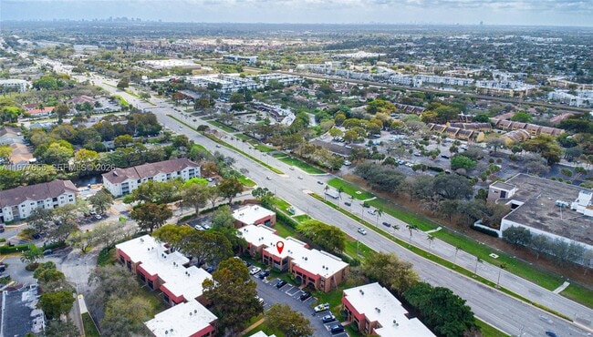 Building Photo - 8600 NW 34th Pl