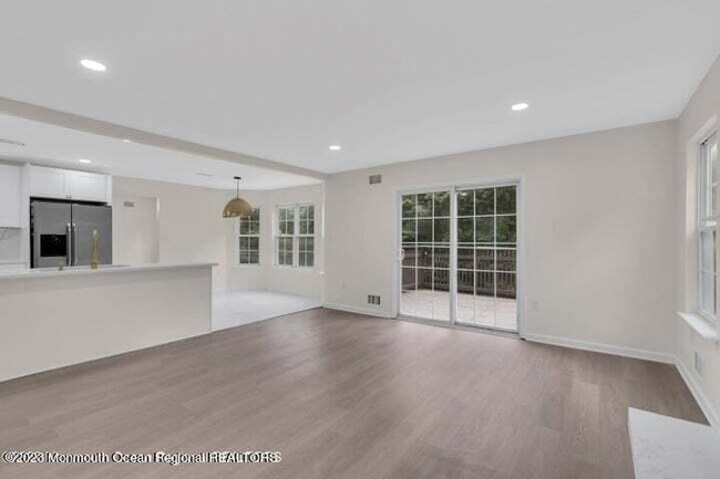 Building Photo - 380 Sapphire Dr
