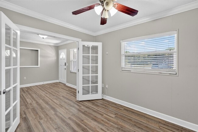 Building Photo - 1330 S Shore Dr