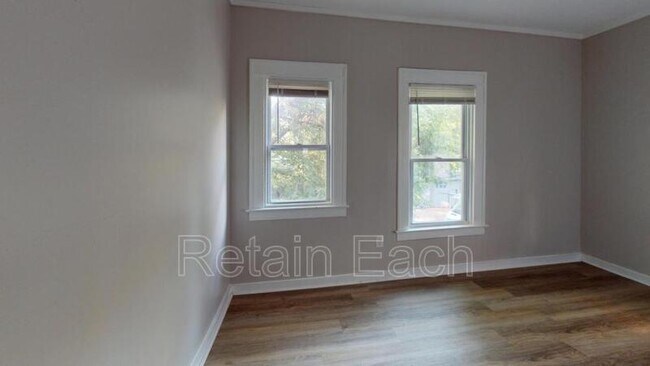 Building Photo - 116 Ridgeway Ave