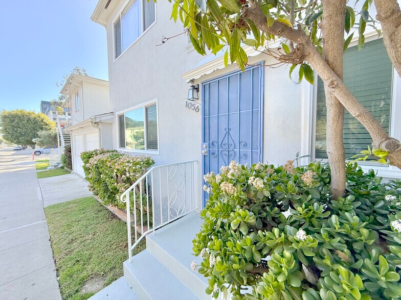 Building Photo - 231 California Ave