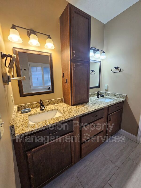 Building Photo - 192 Ashley Dr