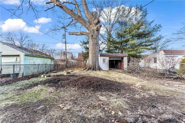 Building Photo - 13514 Emery Ave