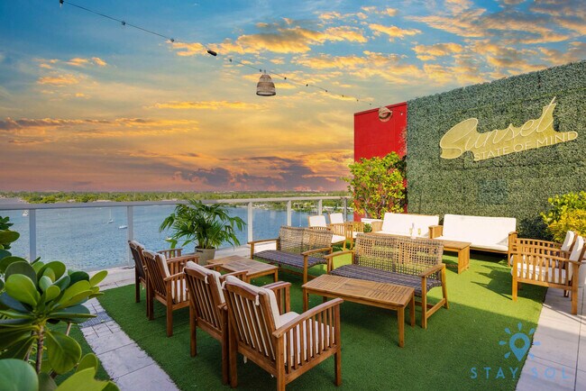 Building Photo - 777 N Ocean Dr