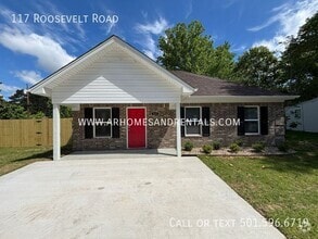 Building Photo - 117 Roosevelt Rd