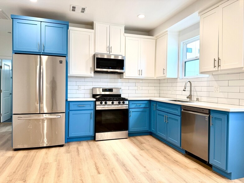 Building Photo - 3918 Brighton Ave