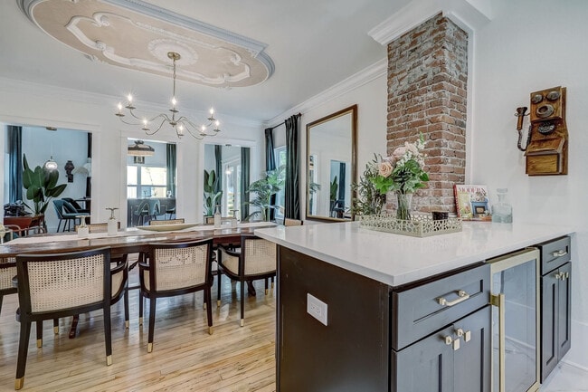 Building Photo - 20 M L King Ave