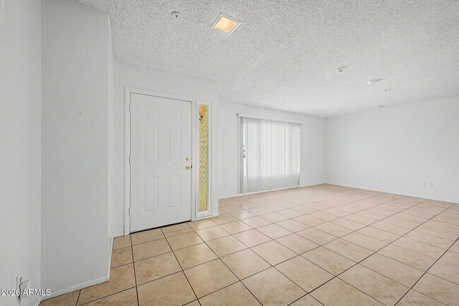 Building Photo - 4401 S Rita Ln