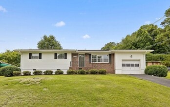 Building Photo - Charming 3BR Home on a Quiet Cul-de-Sac with Large Fenced Yard