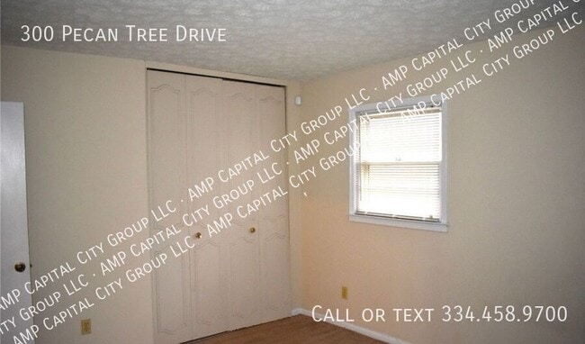 Building Photo - 300 Pecan Tree Dr