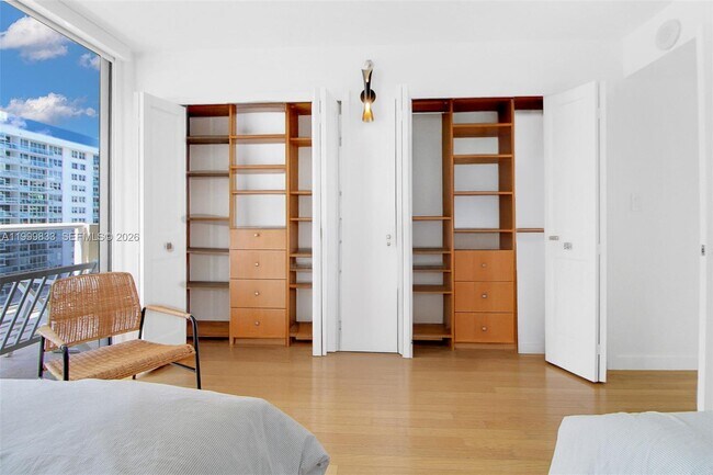 Building Photo - 5757 Collins Ave