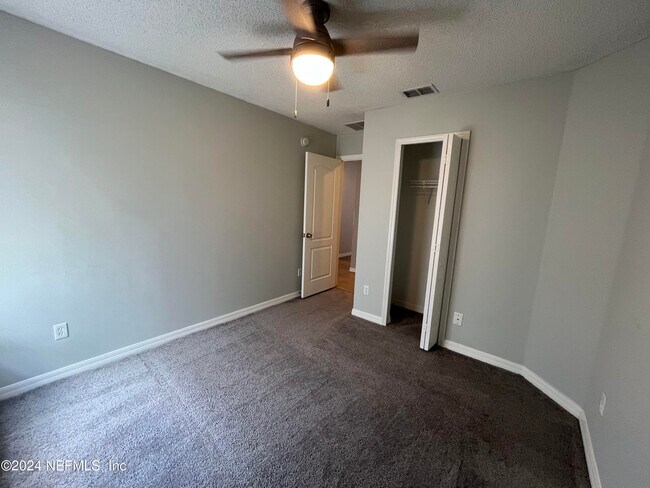 Building Photo - 250 Brookchase Ln