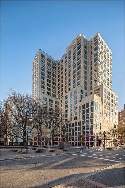 Building Photo - 1280 Fifth  apt. 15B