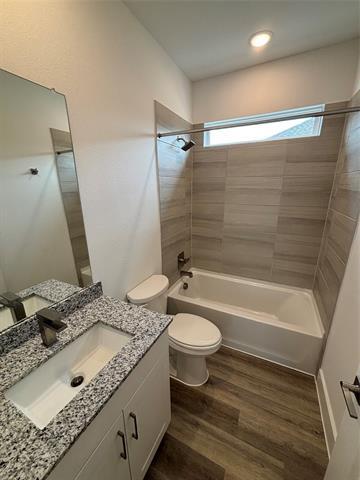 Building Photo - 2704 Boca Dr