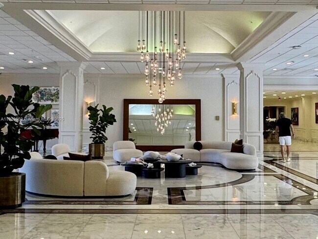 Building Photo - 5600 Collins Ave