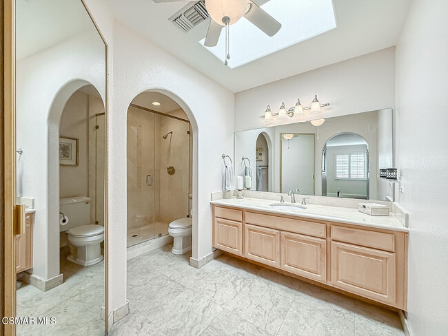 Building Photo - 29717 Strawberry Hill Dr