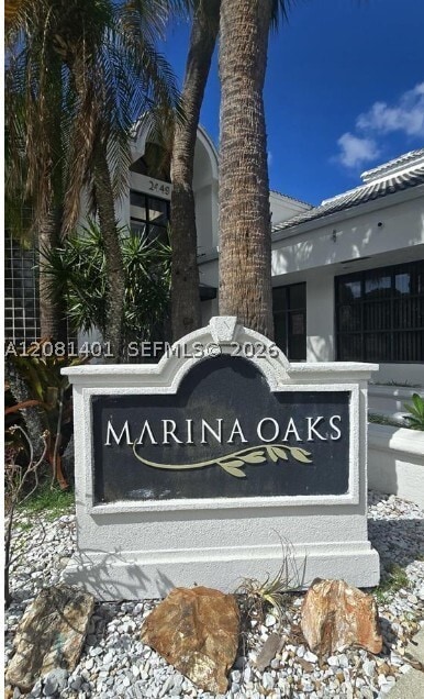 Building Photo - 2550 SW 18th Terrace