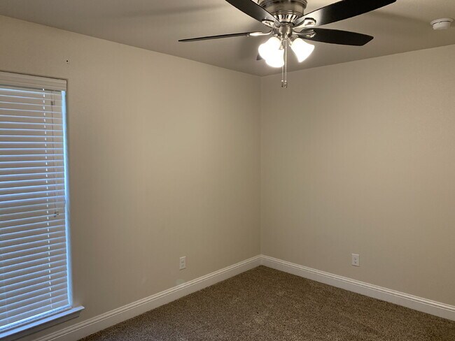 Building Photo - Beautiful Home in Frenship School District!!