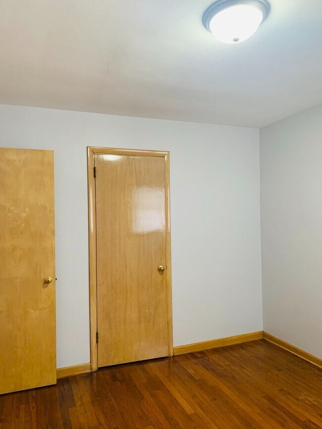 Building Photo - KHR-2708-48-S
