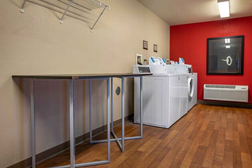 Building Photo - Furnished Studio-Pittsburgh - West Mifflin