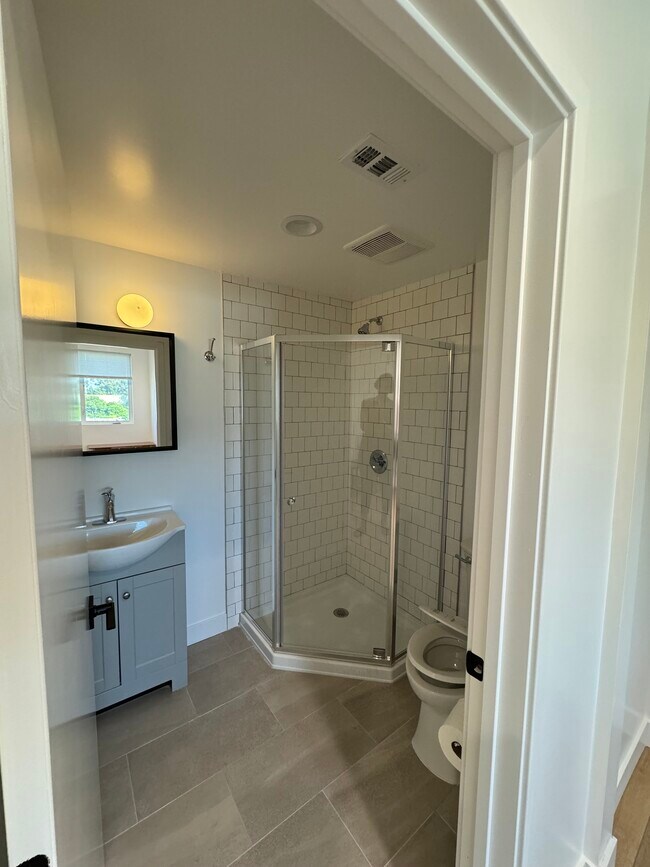 Building Photo - 2533 S Curson Ave