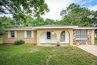 Building Photo - 2840 Gardendale Ave