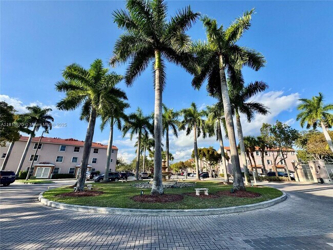 Building Photo - 6520 NW 114th Ave