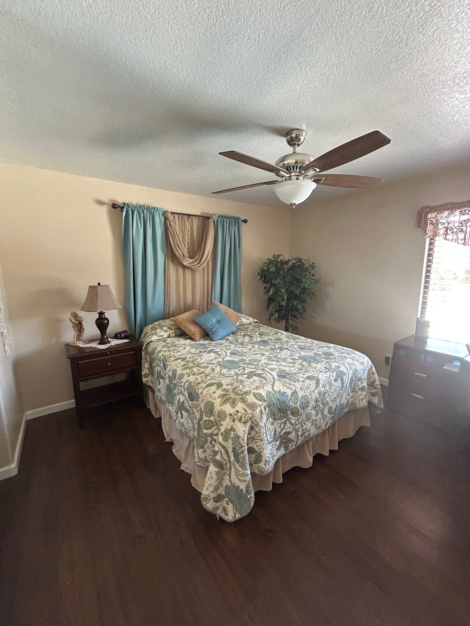 Master Bedroom - 1788 Bahama Ave