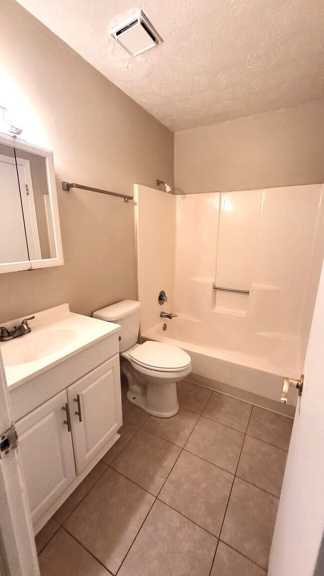 Building Photo - Available Now! Two Bedroom Two Bath Townho...