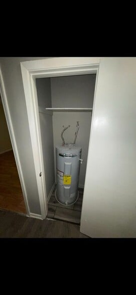 Building Photo - 220 20th St N