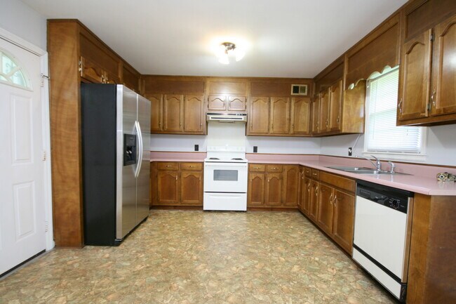 Building Photo - 2803 Mallory Ave NW