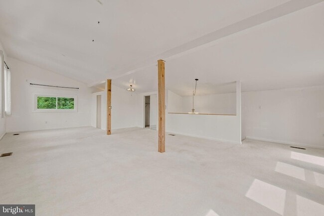 Building Photo - 856 Spriggs Rd