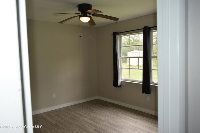 Building Photo - 1234 Randy Ave SE