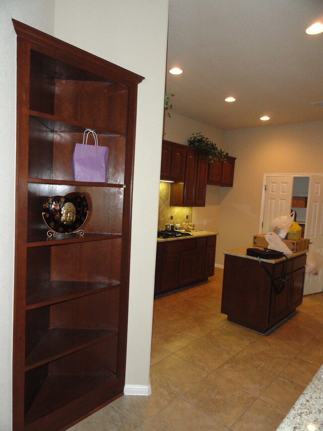 Building Photo - 10024 Lisi Anne Dr