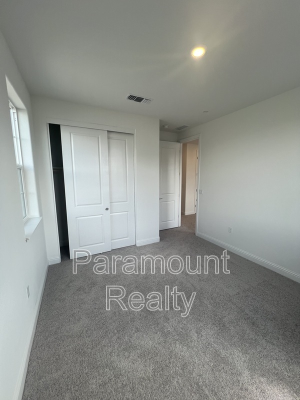 Building Photo - 1369 Emory Ln