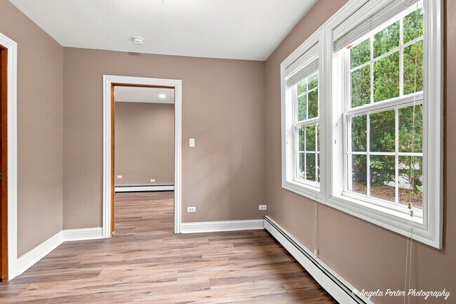 Building Photo - 38624 N Miller Rd