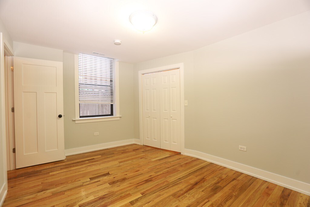 Building Photo - 553 W Arlington Pl