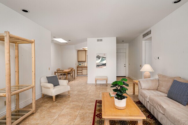 Building Photo - 28916 Isleta Ct