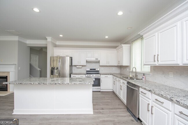 Building Photo - 179 Scenic Hills Dr