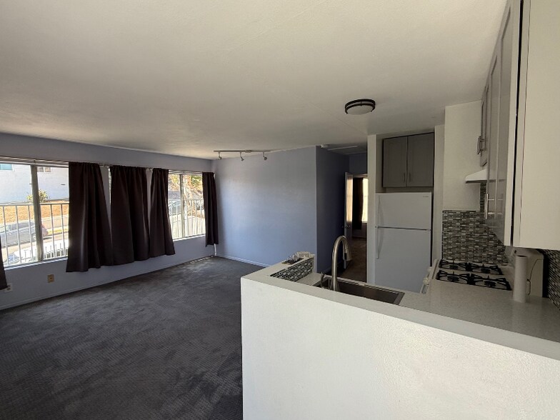 Building Photo - 616 Tularosa Dr