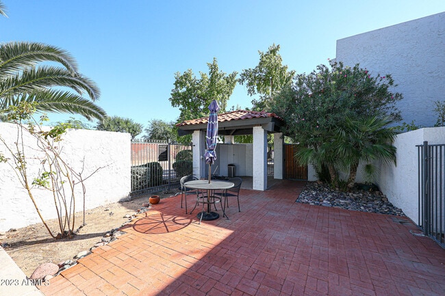 Building Photo - 3640 N 70th St