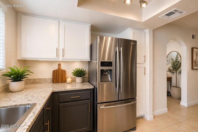 Building Photo - 6885 E Cochise Rd